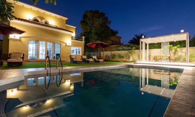 Jumeirah Apartment | Huge villa with maid servicenn