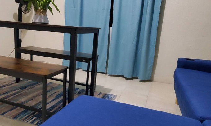Molynes Gardens House | Hughenden couples/fam retreat, 3 brs w/AC, TVs, up to 8 guests, WiFi, AC, Ppkng,