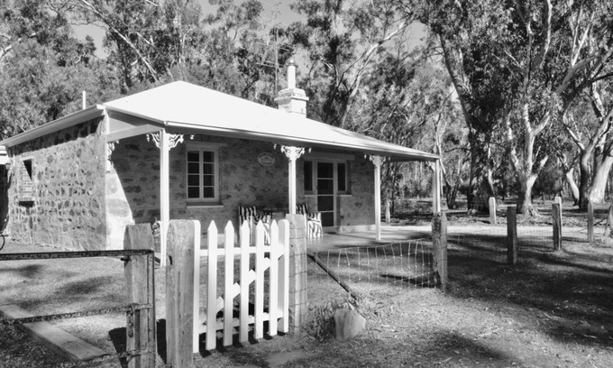 Upper Wakefield Bed & Breakfast | Hughes Park Cottage- peaceful serene getaway