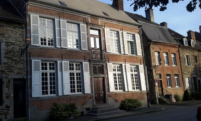 Fumay House | Huize Carmélites