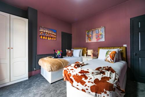 Hull House | Hull 3 Bedrooms Garden Central House Sleeps 6 Hosanna MERCI Showy Cozy - Close to Princess Ave