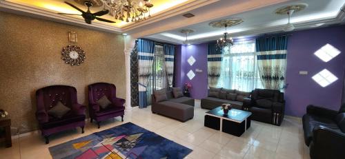 Sungai Besar House | Humayyah Homestay