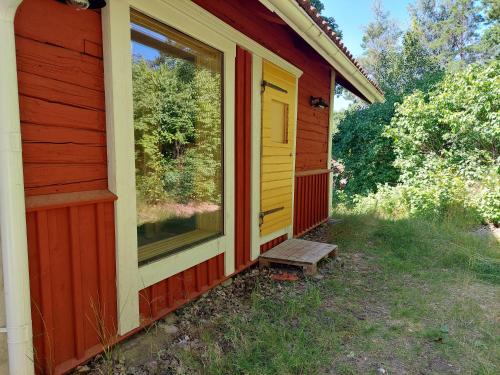 Gusum House | Humlebo stuga med bastu