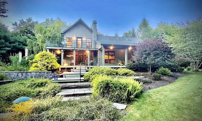 Galeton Cottage | Hummingbird Hideaway