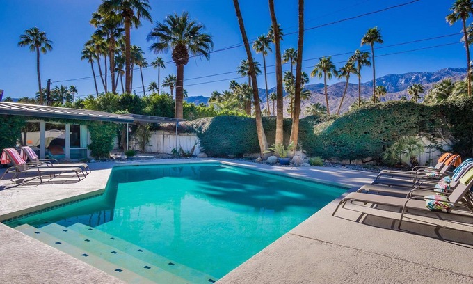 Deepwell Estates House | Hummingbird Home in Deepwell Estates