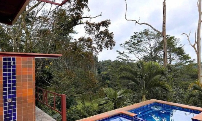 Cerro Azul House | Hummingbird House/Casa de Colibri