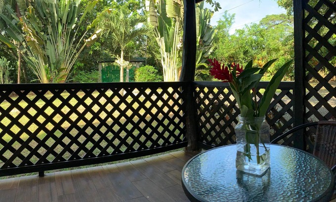 Cahuita Cabin | Hummingbird House - Playa Grande Lodge