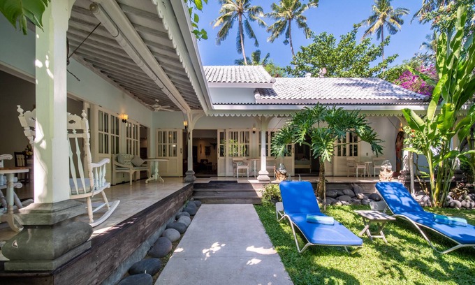 Candi Dasa Villa | HUMMINGBIRD
