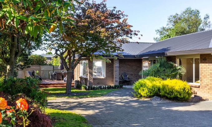 Nukuhau House | Humphrey Street Hideaway