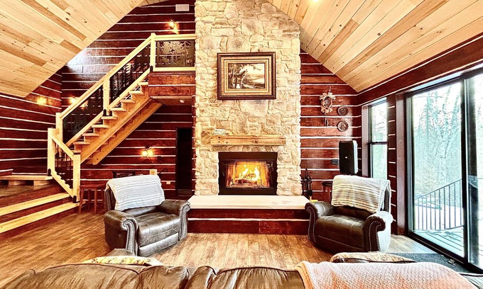 Republic Cabin | HundredAkre Wood Cabin~2 King beds~River View~Sauna