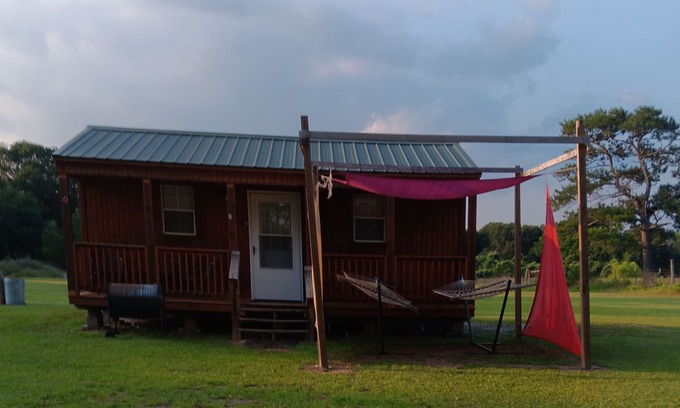 Hempstead Cabin | Hunter Prpoerties Cabin #1