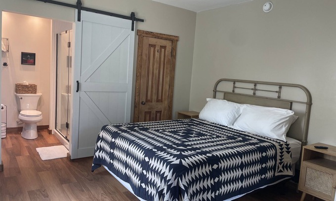 Forsyth House | Hunter’s Den & Beyond