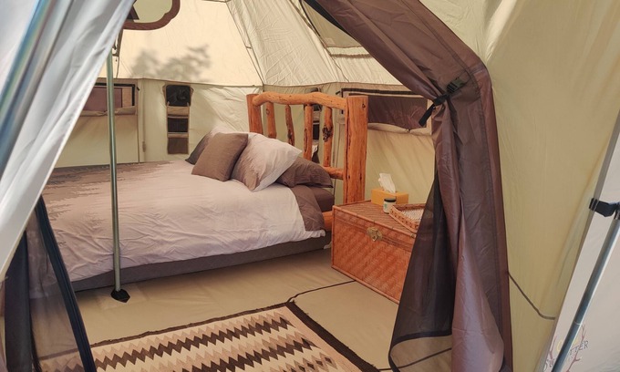 Glacier Country Cabin | Hunter's Glade, glamping on the river, 2 miles from Quinn’s Hot Springs Resort!