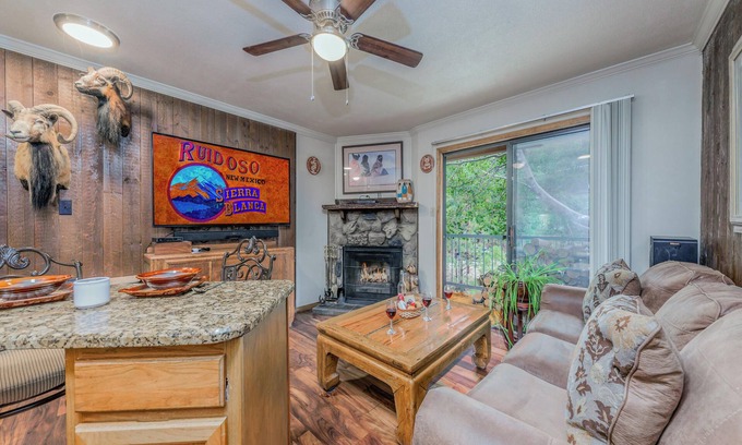 Ruidoso Condo | Hunter's Lodge | Great Location Near Outdoor Attractions!