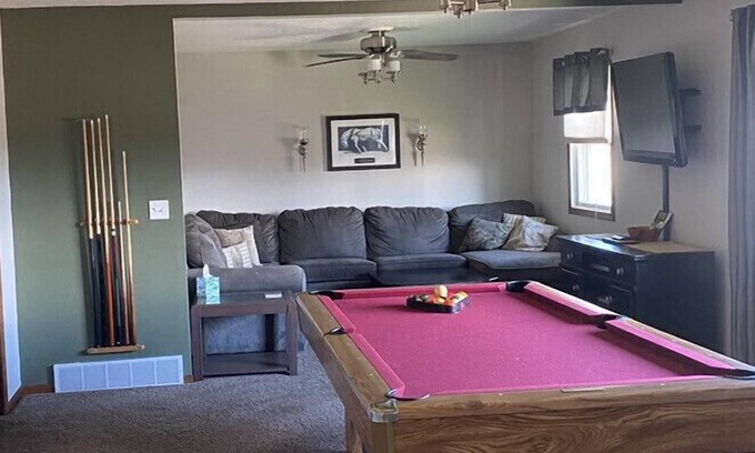 Canistota House | Hunters Getaway