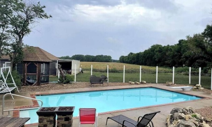 Saline County Other | Hunters Travelers Weddings