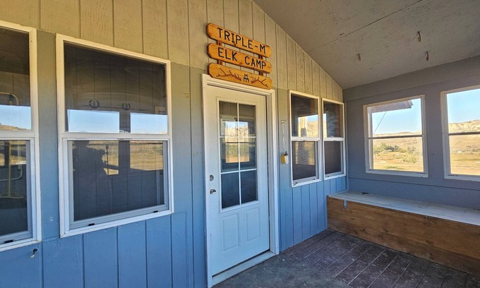 Mosby Cabin | Hunting Cabin-Triple M Elk Camp