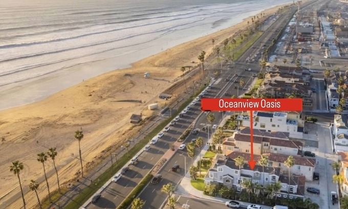 Santa Ana Heights House | Huntington Beach Oceanview Oasis nBeach Front & Pier View 6 Bedroom 4.5 Baths