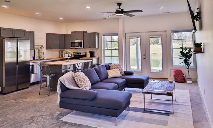 Bowling Green House | Hunts Bend Private Getaway!