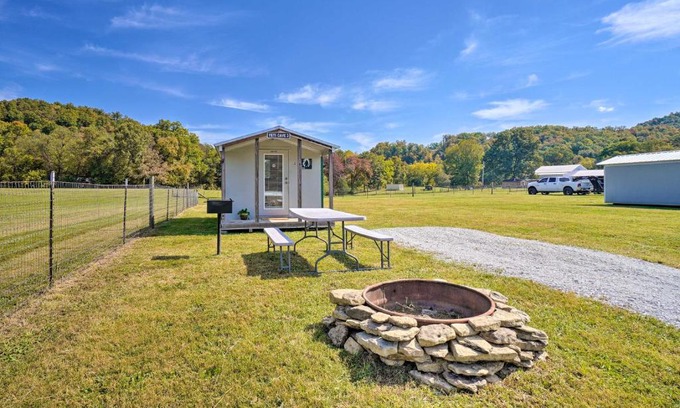Winona Apartment | Huntsville Cabin with Fire Pit, ATV Authorized Route