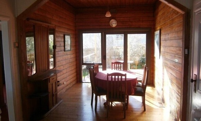 Portland House | Hurdit - cottage near beach and CBD