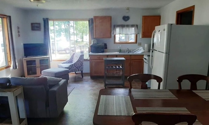 Au Train Cabin | Huron #2 @ Kimar's Resort
