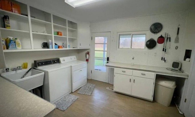 Mitiwanga House | Huron Beach House on Lake Erie