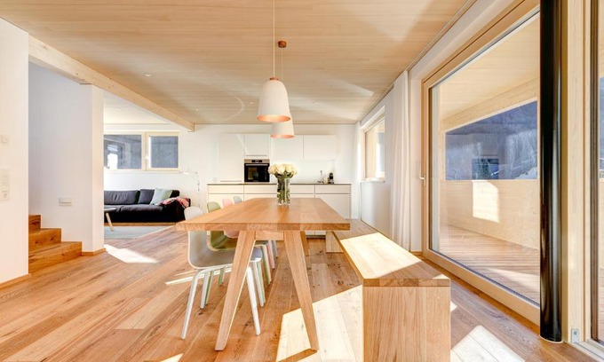 Brand House | Hus 128