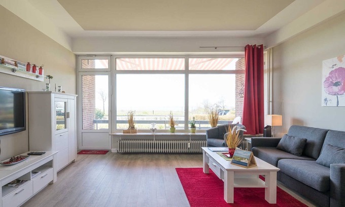 Schobull Apartment | HUS326 Carpe Diem - Carpe Diem