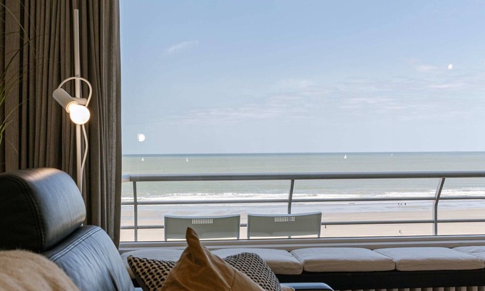 Nieuwpoort-Bad Apartment | Huswell - Seafront Appartment With Stunning Views