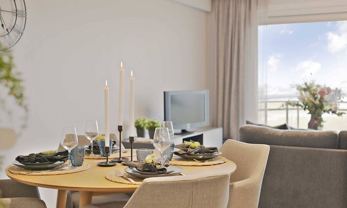 Heist Apartment | Huswell - Stunning Sea-View Apartment