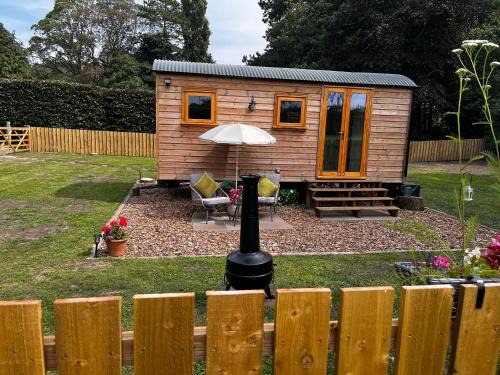 Bedale Other | Hut in the hall