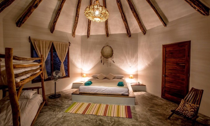 Macario Gomez Bed & Breakfast | Hut in the Mayan Forest "La Gemela 1"
