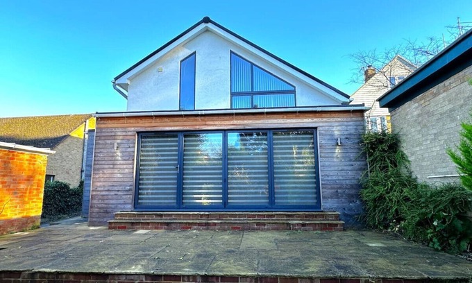 Botley House | Hutchcomb Villa, 4 Bed Luxury House,Oxford+Parking