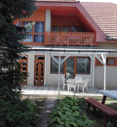 Szantod House | Hutter Vendégház