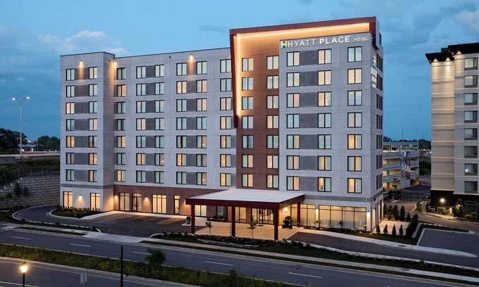Dorval Hotel | Hyatt Place Montreal Airport