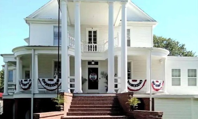 Mathews House | Hyco House Manor-Private and Stately Entire House