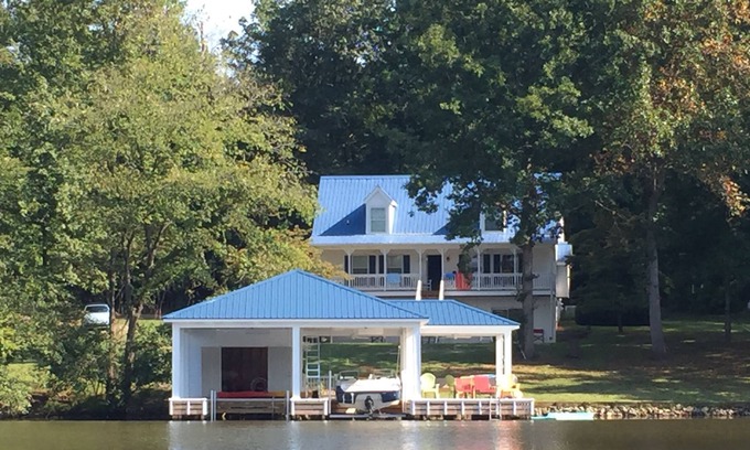 Leasburg House | Hyco Lake, Private Cobbs Creek, Great Dock