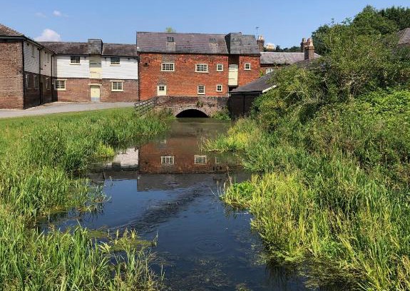 Luton Bed & Breakfast | Hyde Mill