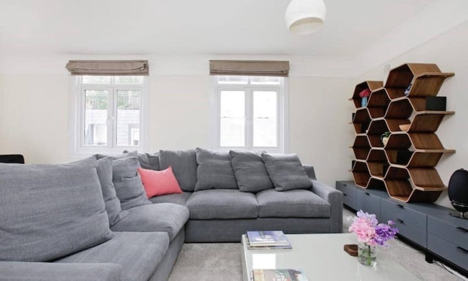 Lancaster Gate Apartment | HYDE PARK - Quiet Historic Mews Home (London W2)