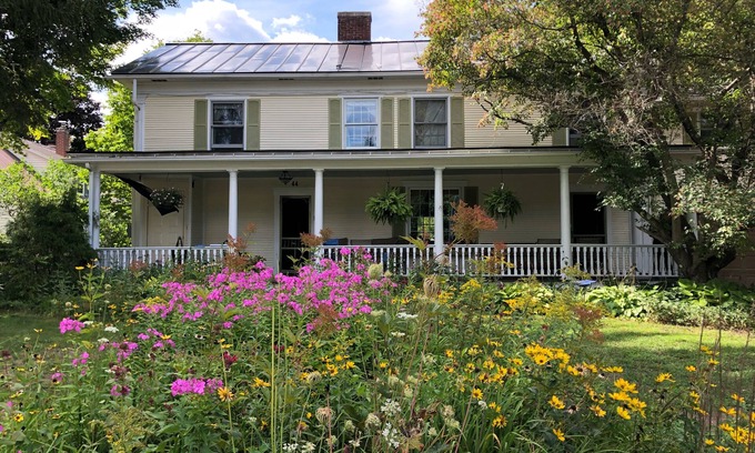 Eastern Vermont House | Hyde Park Village Home near STOWE - 4BR bedroom
