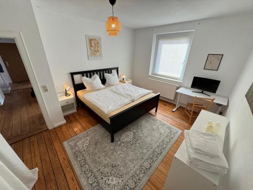Innenstadt Apartment | HYGGE - 100qm Wohnung in bester Lage mit Parkplatz und Balkon