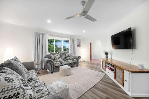 Eli Waters Apartment | 'Hygge' Family-Friendly Comfort in Hervey Bay