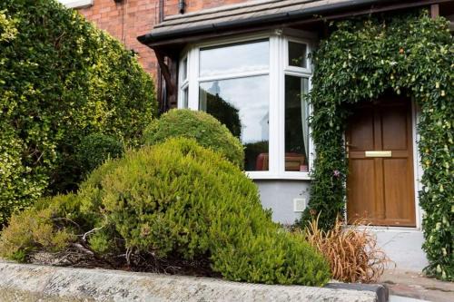 Kegworth House | Hygge House Cosy 3 Bedroom 2 Bathroom Townhouse