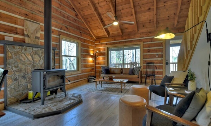 Cashes Valley Cabin | Hygge House | Free Night Offer!