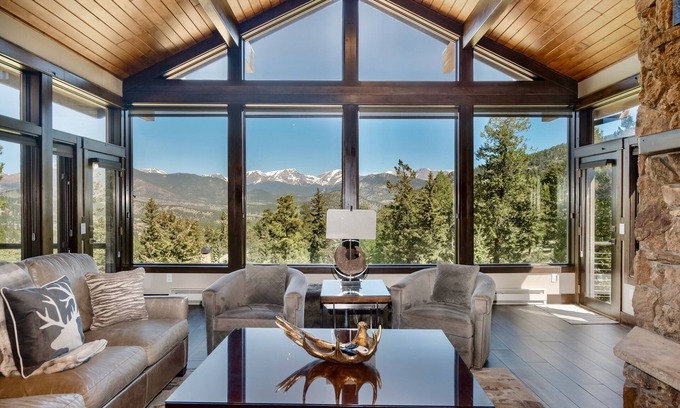 Windcliff Estates House | Hyler Mountain Lodge Vacation Home at Windcliff by RedAwning
