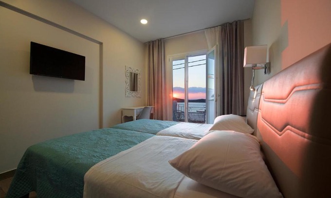 Mirties Hotel | Hyperion Hotel