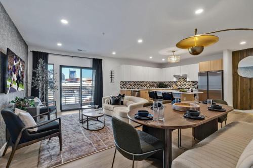 Downtown Nashville House | Hyve-The Cosmo-Walk To Broadway