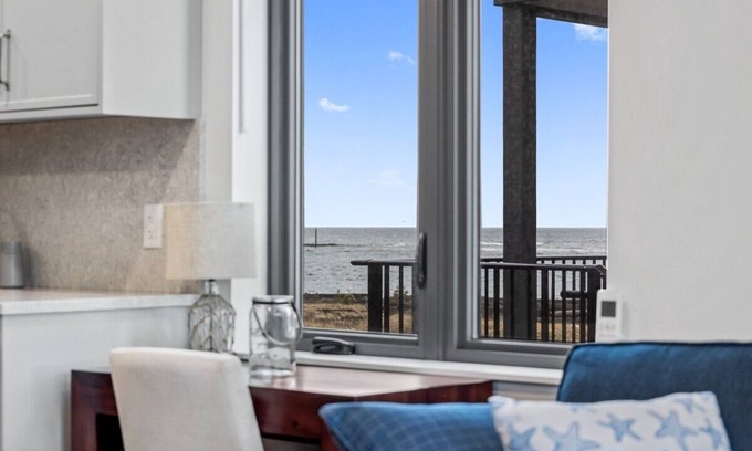 Black Creek House | "I Beach You To It" at The Beach House!