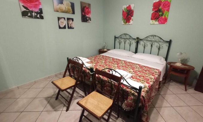 Pietramelara House | I Fiori di AminA "Le Rose"